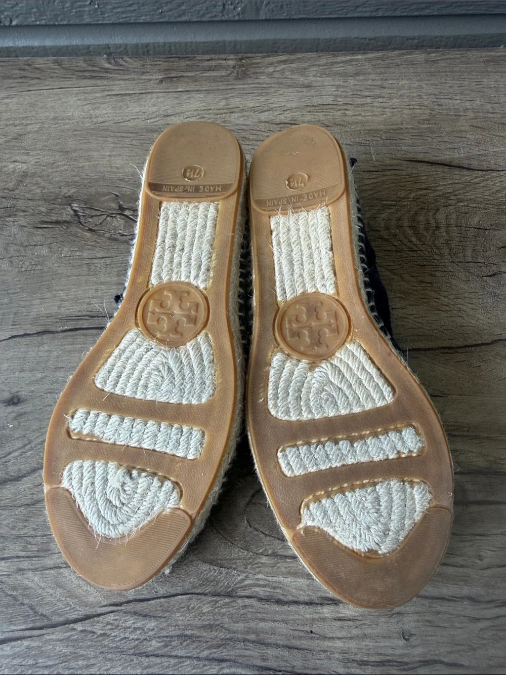 Tory Burch Women’s Espadrille Slip-On Shoe with Floral Applique size 7.5
